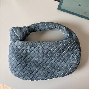 mini WOVEN denim knot bag j o d i e/ broken zipper